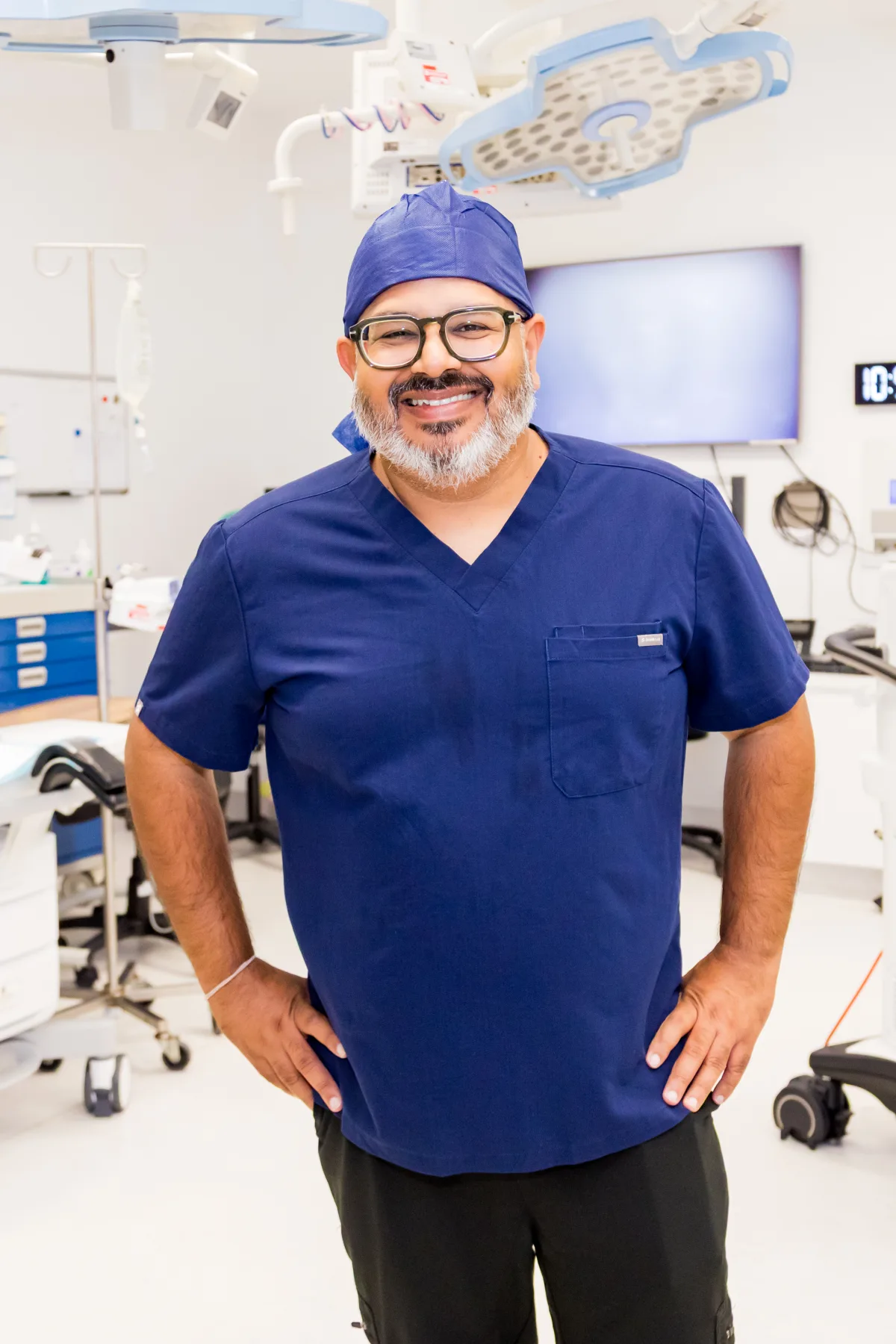 Dr Rahul Dubey with specialist retinal equipment