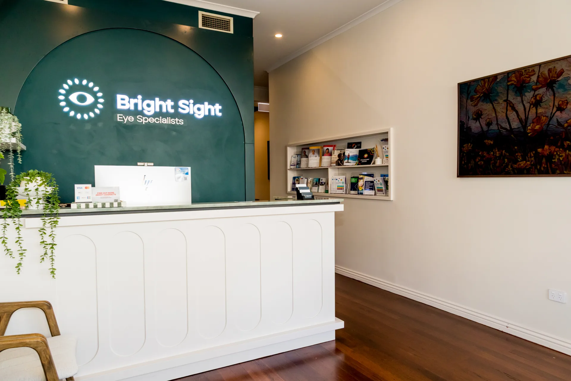 Advanced eye-care technology and consulting environment